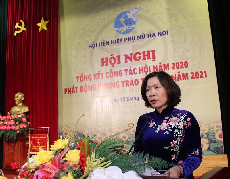 Đồng chí Lê Kim Anh - Chủ tịch Hội LHPN Hà Nội phát động phong trào thi đua năm 2021