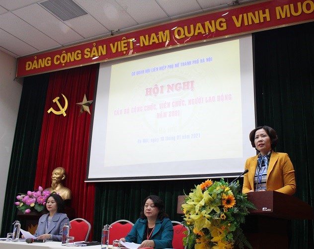 Đồng chí Lê Kim Anh - Bí thư Đảng Đoàn - Chủ tịch Hội LHPN Hà Nội phát biểu khai mạc hội nghị