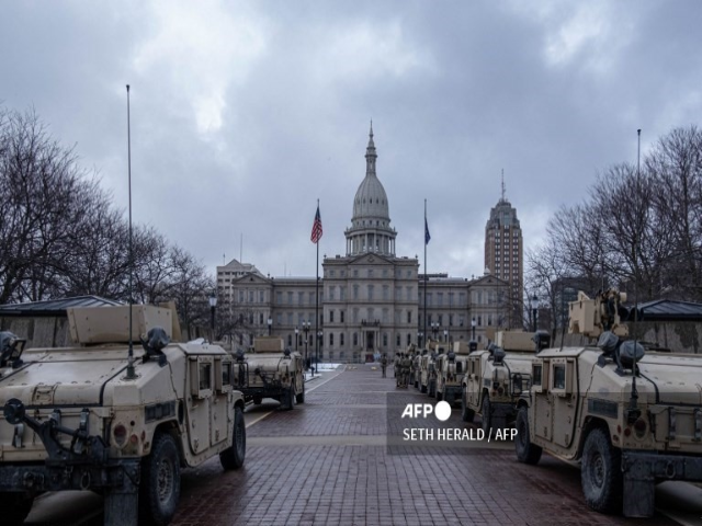 Điện Capitol và khu vực xung quanh dường như đã trở thành khu quân sự cho tới ngày 20.1. Ảnh: AFP.