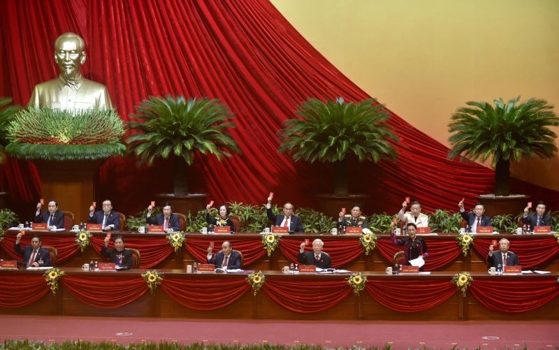Đoàn Chủ tịch Đại hội XIII của Đảng gồm 17 đồng chí, trong đó 16 đồng chí Ủy viên Bộ Chính trị và đồng chí Trần Thanh Mẫn, Bí thư Trung ương Đảng, Chủ tịch Ủy ban Trung ương MTTQ Việt Nam.