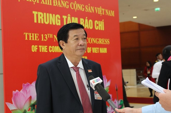 Đại biểu Bùi Văn Nghiêm, Phó Bí thư Tỉnh ủy, Chủ tịch HĐND tỉnh Vĩnh Long