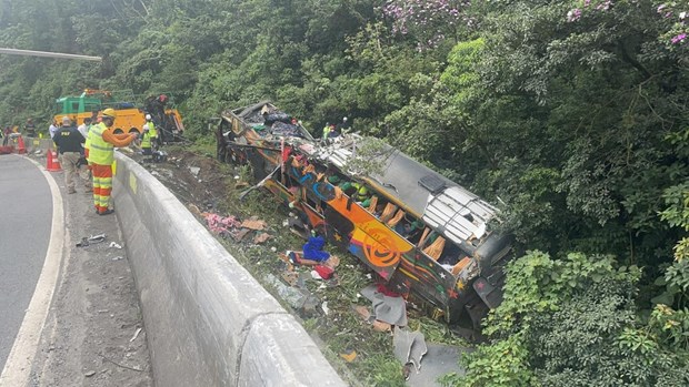 Tai nạn xe bus kinh hoàng tại Brazil - ảnh 1