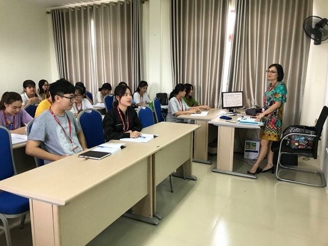 Trường đại học Ngoại Thương đã cho toàn bộ sinh viên học tại cơ sở Uông Bí, Quảng Ninh nghỉ học từ ngày 28/01 để phòng tránh dịch Covid-19