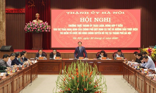 Bí thư Thành ủy Hà Nội Vương Đình Huệ chỉ đạo tại Hội nghị Thường trực Thành ủy, thảo luận đóng góp ý kiến vào dự thảo nghị định của Chính phủ quy định cụ thể và hướng dẫn thực hiện thí điểm tổ chức mô hình chính quyền đô thị tại Hà Nội