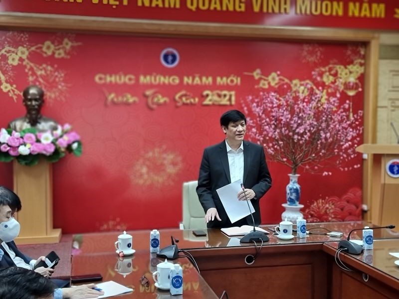 Bộ trưởng Bộ Y tế Nguyễn Thanh Long phát biểu tại cuộc họp trực tuyến sáng 5/2