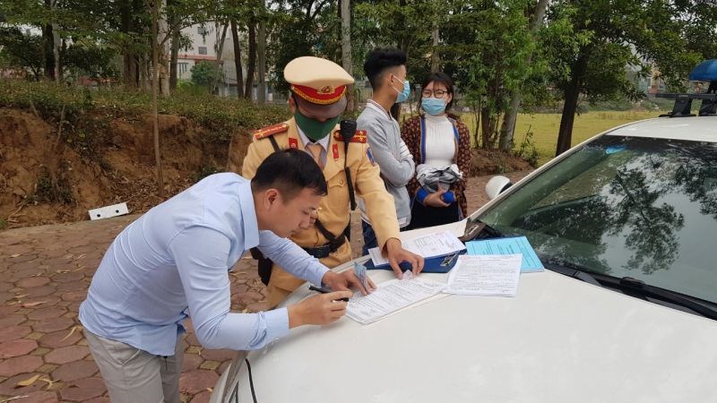 Anh Nguyễn Văn Minh chấp hành việc xử lý vi phạm về nồng độ cồn
