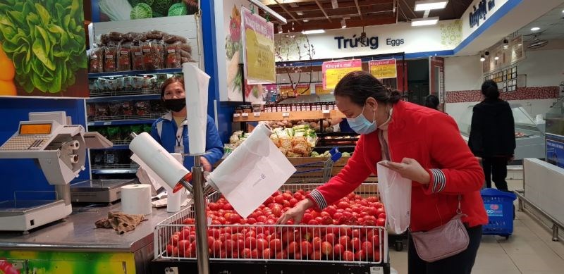 Siêu thị Coopmart Hà Đông đang bày bán hàng nông sản Hải  Dương
