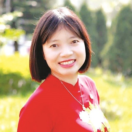 Bà Nguyễn Thị Việt Nga