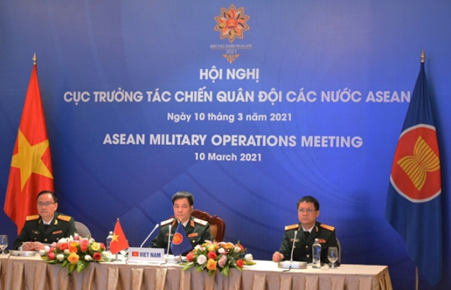 Đoàn Việt Nam tham dự AMOM-11. Ảnh: QĐND