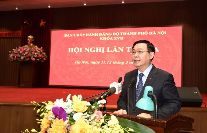 Bí thư Thành ủy Hà Nội Vương Đình Huệ phát biểu khai mạc hội nghị.