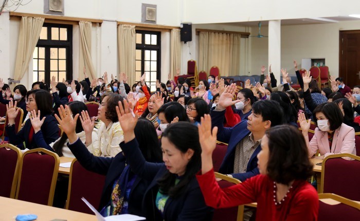 Hội nghị thống nhất biểu quyết giới thiệu hai đồng chí Hà Thị Nga và Nguyễn Thị Thanh Cầm tham gia ứng cử ĐBQH khóa XV