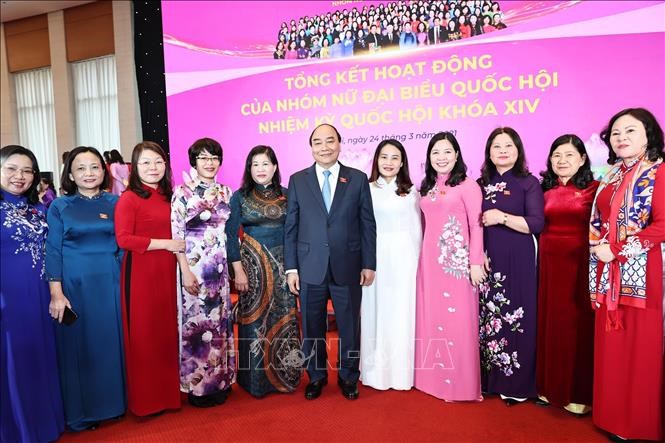 Thủ tướng Nguyễn Xuân Phúc với các đại biểu. Ảnh: Trọng Đức/TTXVN