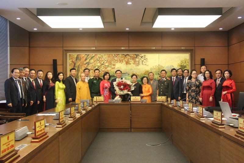 Đoàn đại biểu Quốc hội thành phố Hà Nội chúc mừng Tân Chủ tịch Quốc hội Vương Đình Huệ