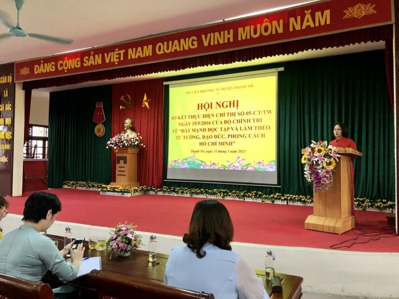 Đồng chí Phạm Thị Thanh Hương, Phó Chủ tịch Hội LHPN Hà Nội                phát biểu chỉ đạo.