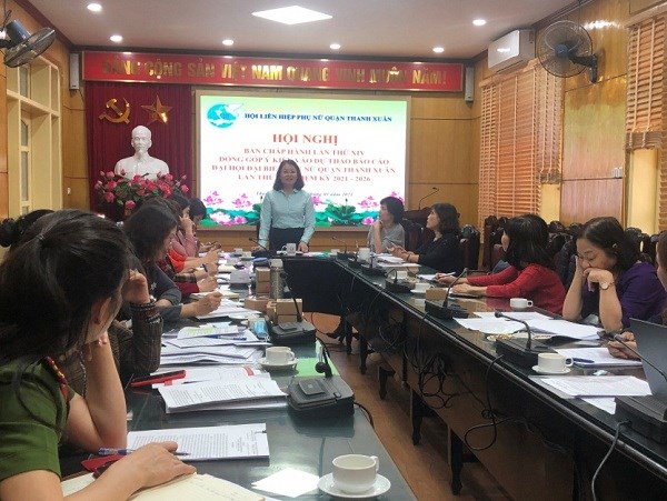 Đồng chí Trịnh Thị Hồng Thủy - Chủ tịch Hội LHPN Quận Thanh Xuân phát biểu chỉ đạo hội nghị.