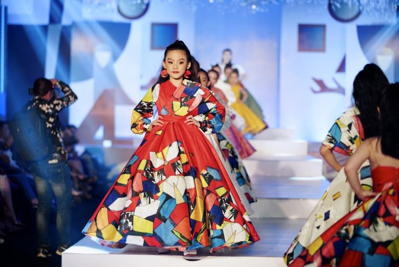 Đại hội Siêu mẫu nhí 2021 còn đánh dấu cuộc hành trình 3 năm NTK Đắc Ngọc đặt chân vào “đường đua” thời trang