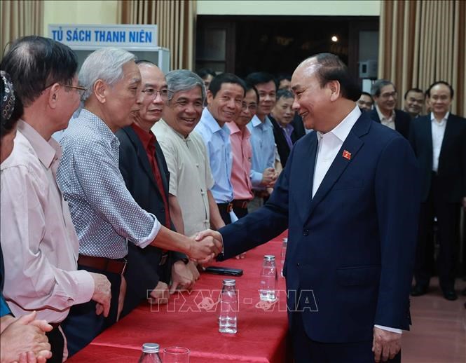 Chủ tịch nước Nguyễn Xuân Phúc tại hội nghị cử tri nơi cư trú