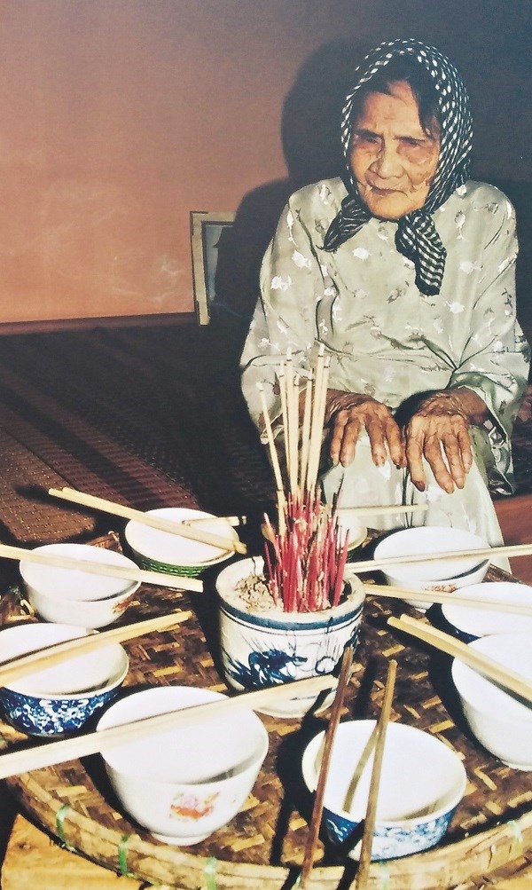 Mẹ Nguyễn Thị Thứ, mẹ VNAH ở xã Điện Thắng Trung, Điện Bàn, Quảng Nam (mẹ có chồng, chín người con trai và một người con rể, hai cháu ngoại là liệt sĩ)
