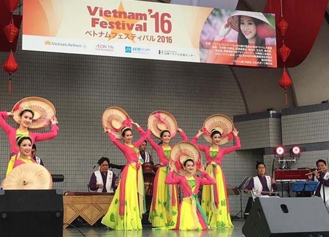 Lễ hội Việt Nam tại thủ đô Tokyo, Nhật Bản năm 2016.