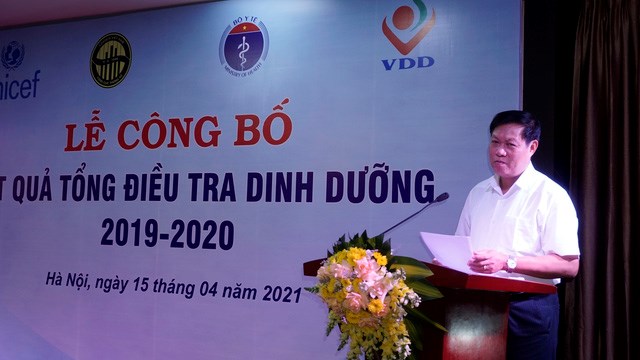 Thứ trưởng Bộ Y tế Đỗ Xuân Tuyên phát biểu tại hội nghị.