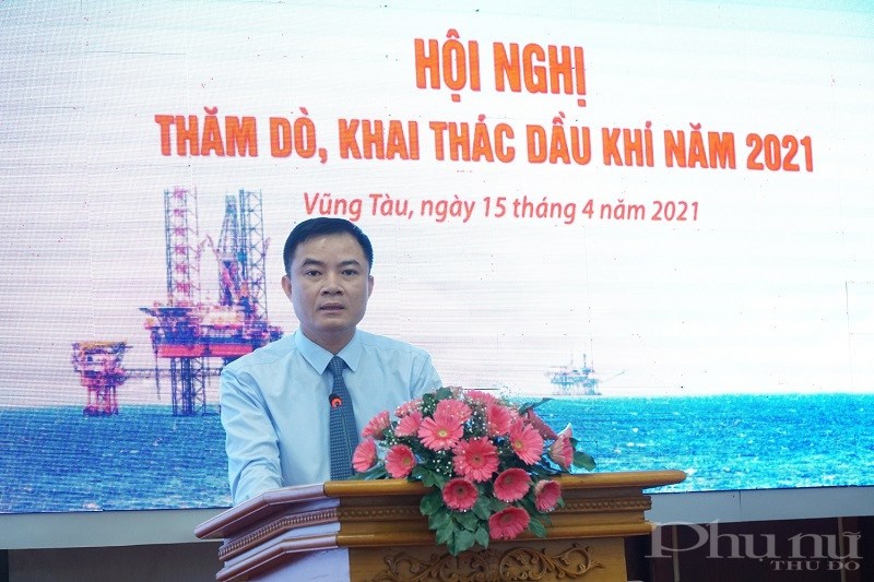 Phó Tổng giám đốc PetroVietnam Lê Ngọc Sơn phát biểu tại Hội nghị.