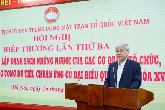 Chủ tịch Ủy ban Trung ương MTTQ Việt Nam Đỗ Văn Chiến phát biểu tại Hội nghị.