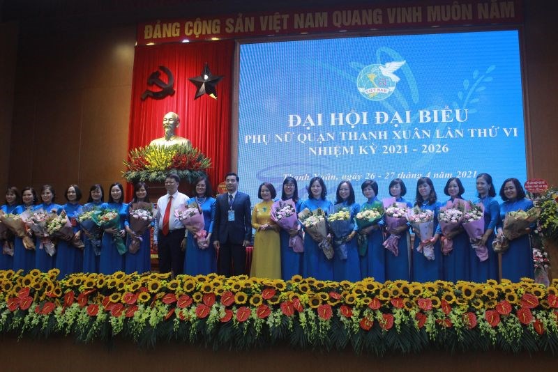 Ban chấp hành Hội LHPN quận Thanh Xuân nhiệm kỳ 2021-2026 ra mắt tại Đại hội