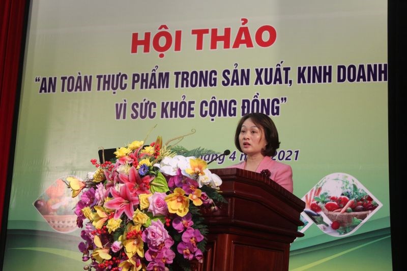 Đ/c Phạm Thị Thanh Hương, Phó Chủ tịch Hội LHPN Hà Nội phát biểu khai mạc Hội thảo