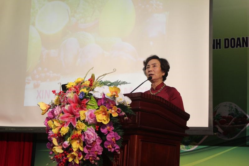 PGS.TS Bùi Thị An- Chủ tịch Hội Nữ trí thức Hà Nội kết luận Hội thảo