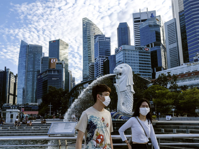 Singapore nâng thời gian cách ly bắt buộc với du khách - ảnh 1