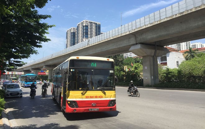 Xe buýt Hà Nội không được vận chuyển hành khách vượt quá 50% số chỗ để bảo đảm phòng, chống dịch Covid-19.