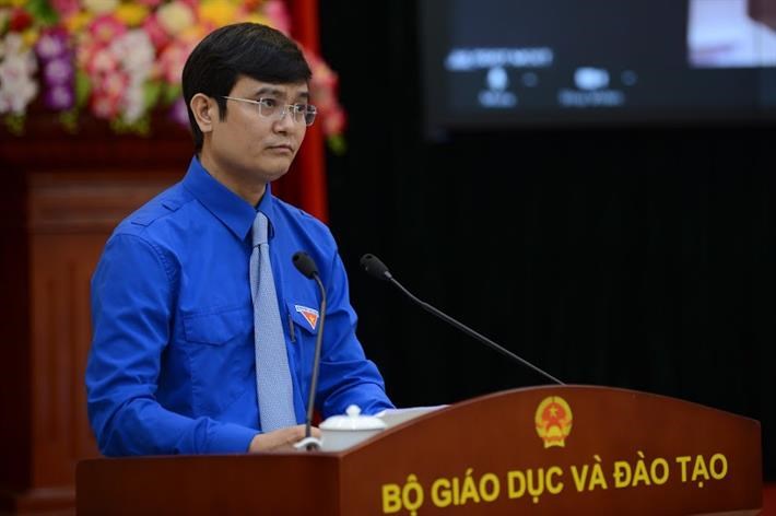 Đồng chí Bùi Quang Huy, Bí thư thường trực Trung ương Đoàn thanh niên, Chủ tịch Hội Sinh viên Việt Nam phát biểu tại hội nghị