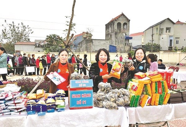 Mô hình “Bách hóa yêu thương” của Hội LHPN huyện Sóc Sơn giúp phụ nữ và trẻ em có hoàn cảnh khó khăn.