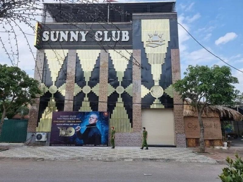 Quán bar Sunny Club
