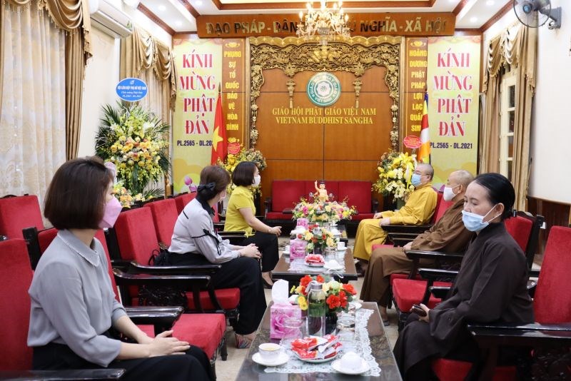 Hội LHPN Hà Nội chúc mừng Đại lễ Phật Đản 2021 - ảnh 1