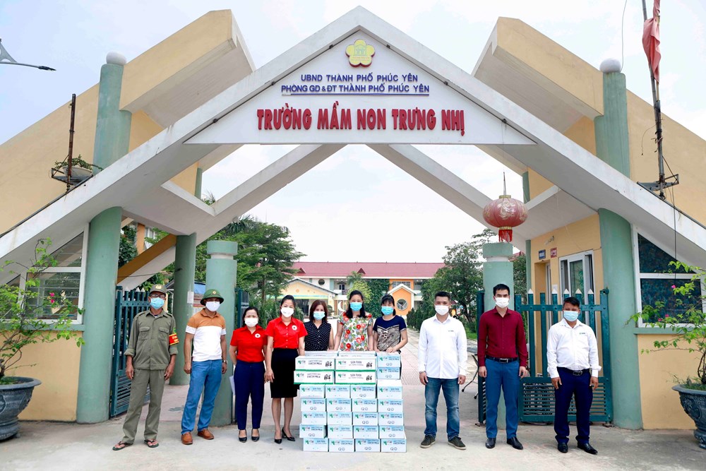 Mộc Châu Milk đã chuyển các sản phẩm đến các bệnh viện, điểm trường học đang cách ly cần hỗ trợ trên địa bàn tỉnh Vĩnh Phúc và Bắc Giang ngay trong ngày