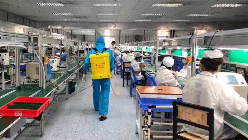 Xưởng sản xuất của Công ty Newwing Interconect Technology Bắc Giang hoạt động trở lại sáng 29/5.