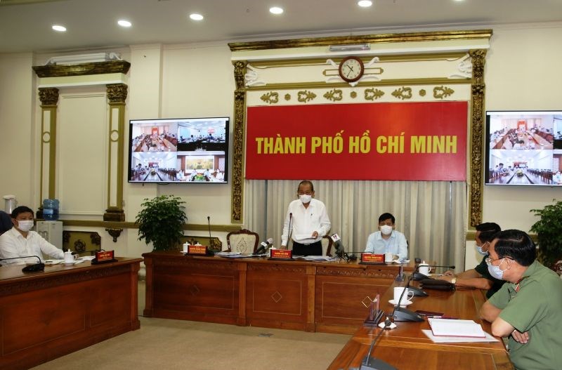 Phó Thủ tướng Thường trực Chính phủ Trương Hòa Bình họp với UBND TPHCM về công tác phòng, chống dịch bệnh COVID-19 trên địa bàn. Ảnh: VGP/Mạnh Hùng