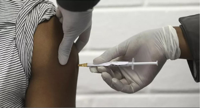 Philippines rút ngắn thời gian cách ly còn một tuần đối với du khách đã tiêm vắc xin - ảnh 1