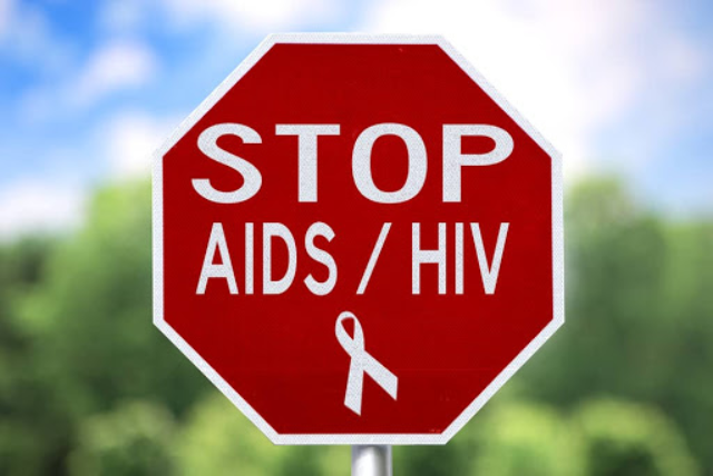 Mỹ yêu cầu Quốc hội duyệt chi 670 triệu USD để hỗ trợ chống HIV/AIDS - ảnh 1