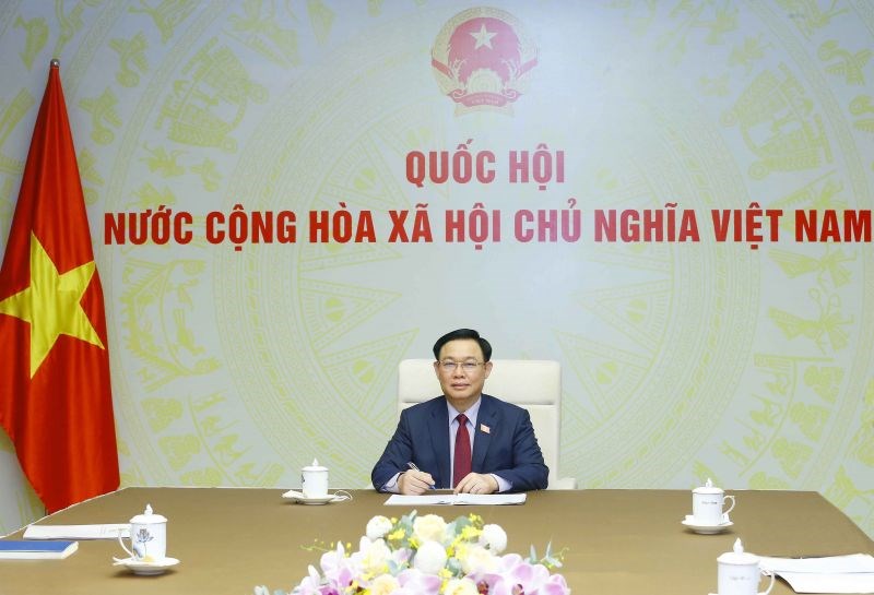 Chủ tịch Quốc hội Vương Đình Huệ tại cuộc điện đàm. Ảnh: VGP/Nguyễn Hoàng