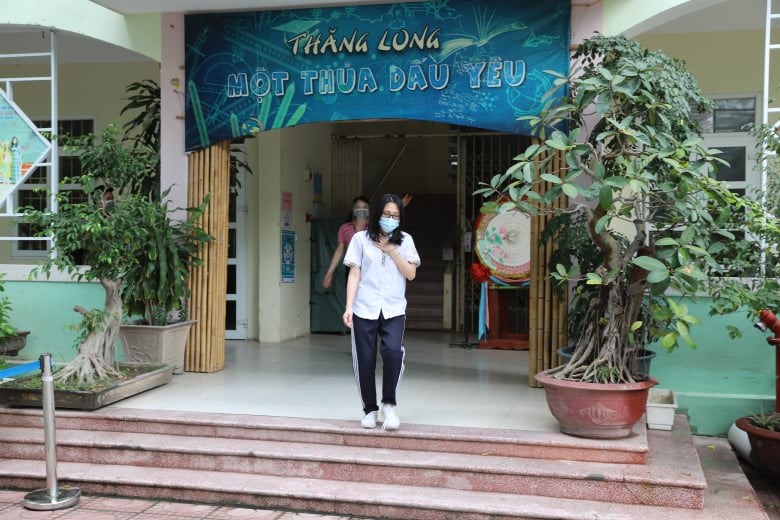 Trường THCS Thăng Long, quận Ba Đình: Diễn tập phòng, chống dịch Covid-19 phục vụ kỳ thi vào lớp 10 THPT - ảnh 10