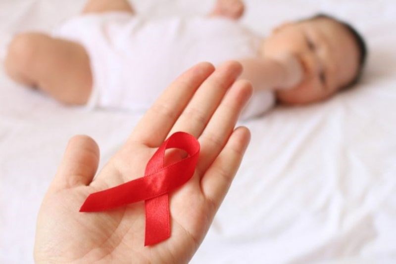 Nghiêm cấm hành vi bỏ rơi, kỳ thị trẻ em bị nhiễm HIV - ảnh 1
