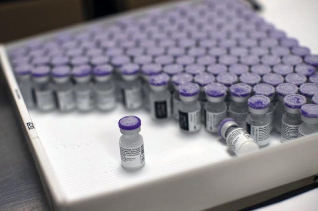 Mỹ sẽ mua thêm 500 triệu liều vắc-xin Pfizer COVID-19 để chia sẻ thông qua liên minh COVAX.