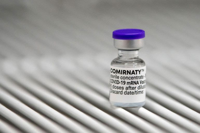 Bộ Y tế vừa phê duyệt có điều kiện vaccine Comirnaty phòng COVID-19 của hãng Pfizer.