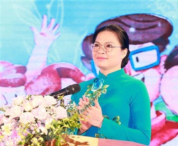 Chủ tịch Hội Liên hiệp Phụ nữ Việt Nam Hà Thị Nga phát biểu khai mạc chương trình. (Ảnh: Phương Hoa/TTXVN)