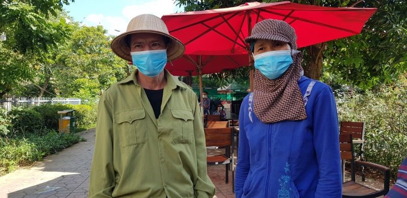 Bà Hoa, ông Sót quê ở tỉnh Bắc Kạn gửi con ở quê xuống Hà Nội làm thuê mà không được nhận lương gửi về nuôi con