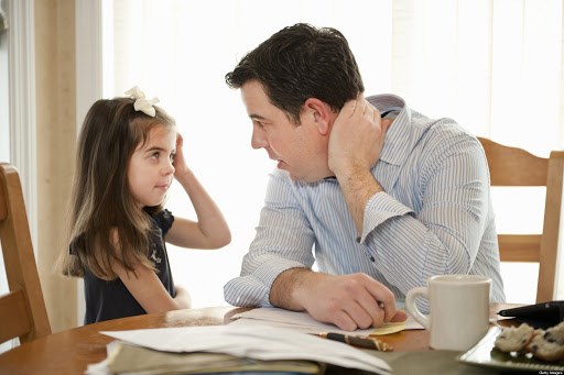 Làm cha mẹ tốt:  Đừng nói những lời 
