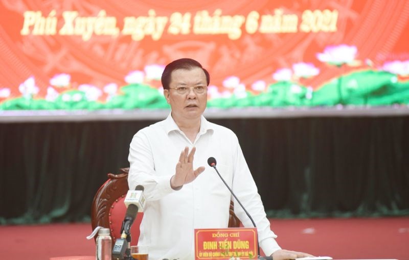 Bí thư Thành ủy Hà Nội Đinh Tiến Dũng phát biểu kết luận buổi làm việc.