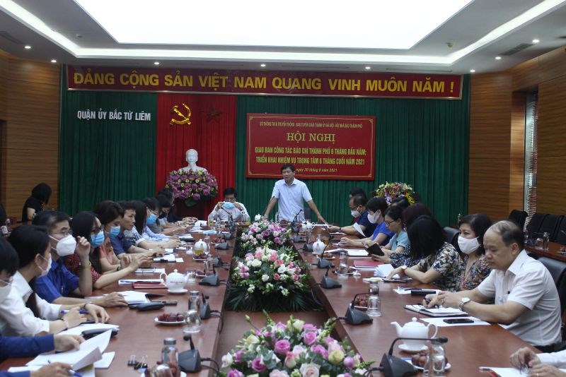 Đồng chí Phạm Thanh Học chủ trì hội nghị giao ban